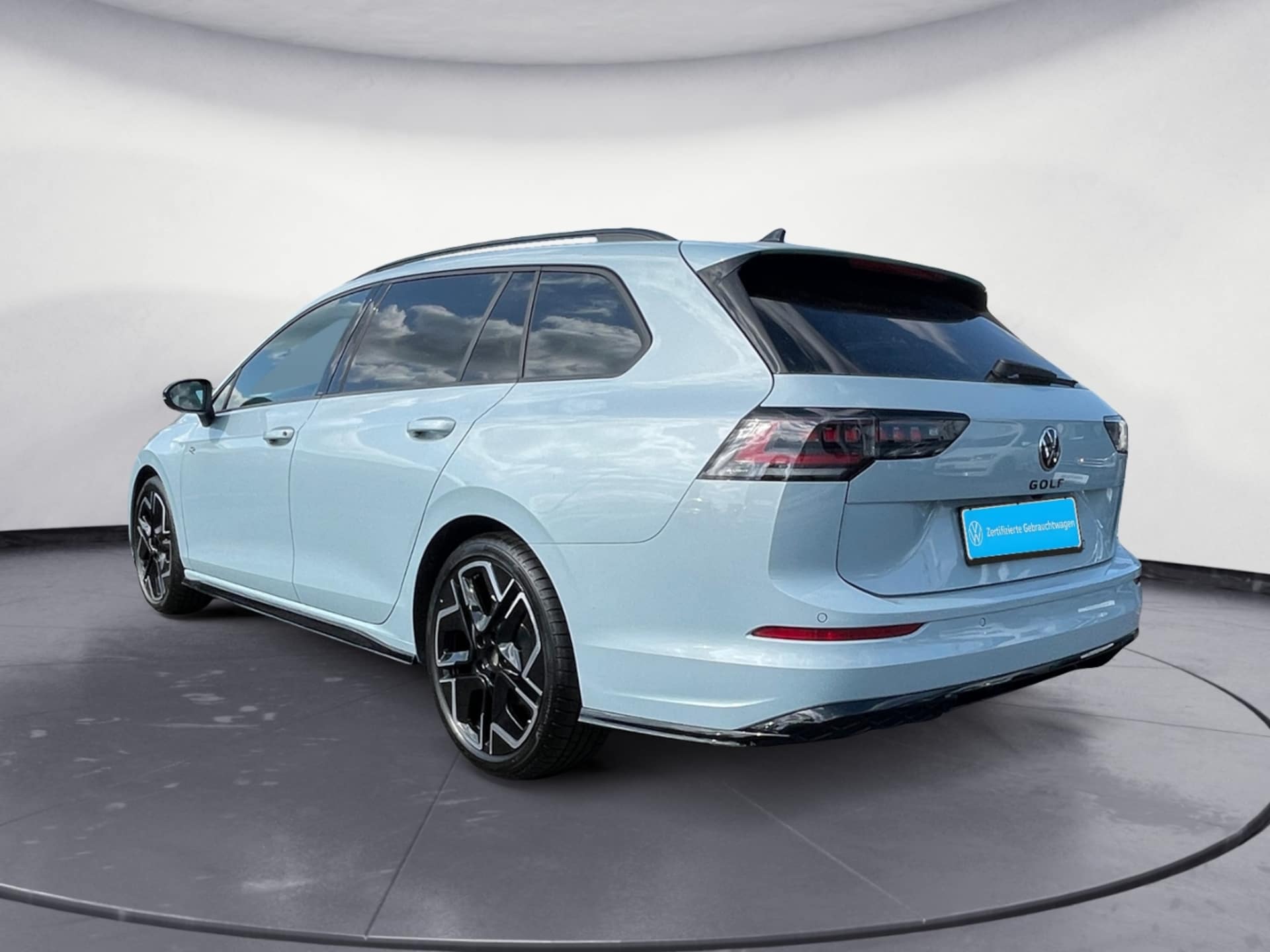 Volkswagen Golf Variant R-Line