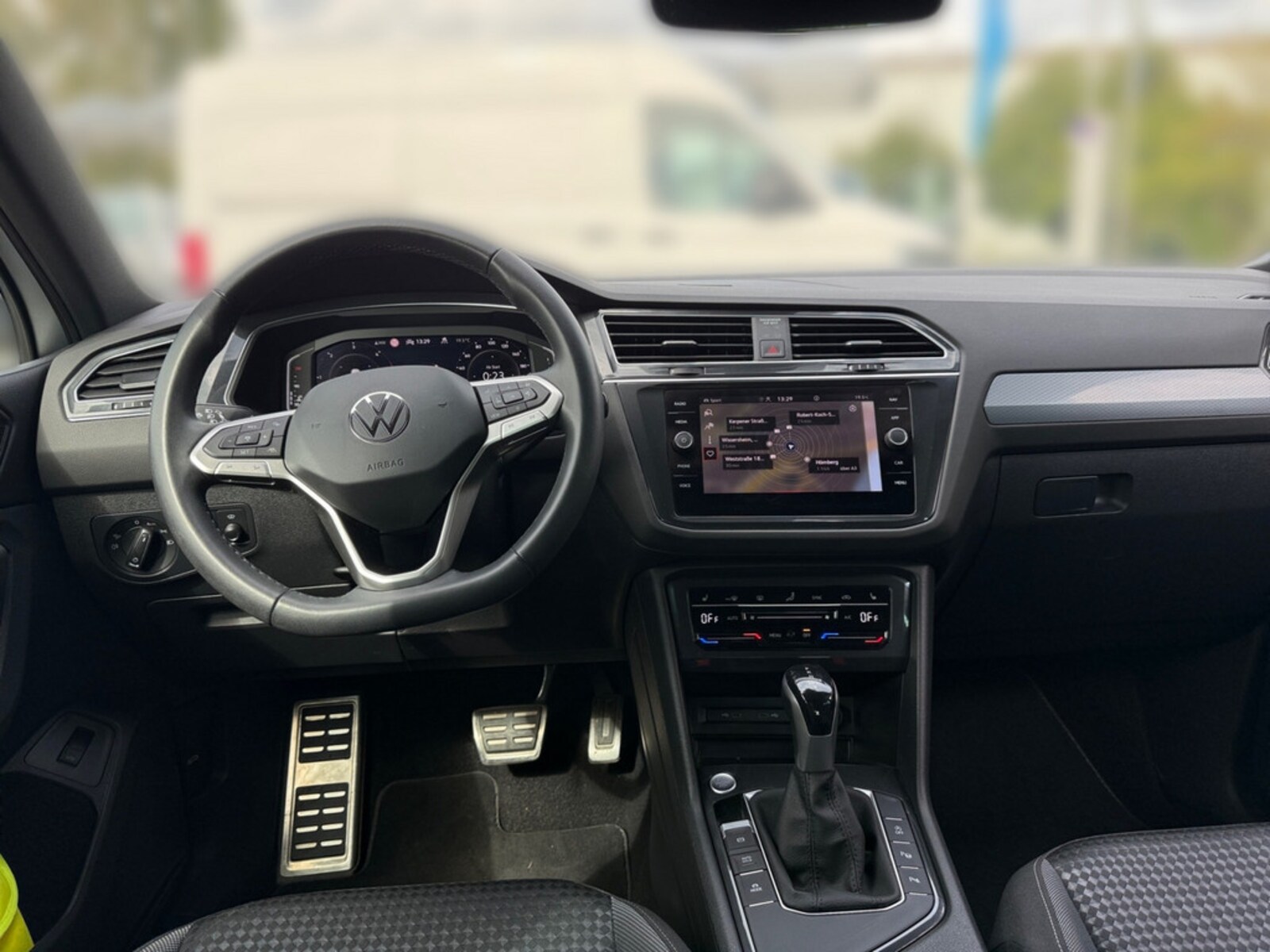 Volkswagen Tiguan – Bild 11