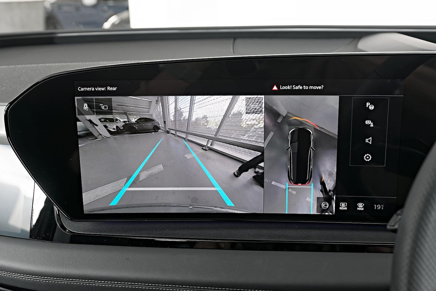 Image about Audi Q6 SUV e-tron e-tron quattro
