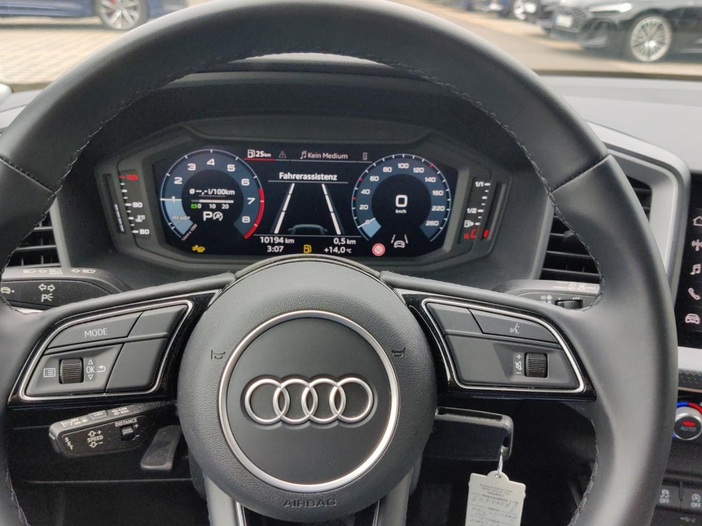 Bild über Audi A1 allstreet 30 TFSI S tronic - für weitere Informationen kontaktieren Sie den Audi Partner