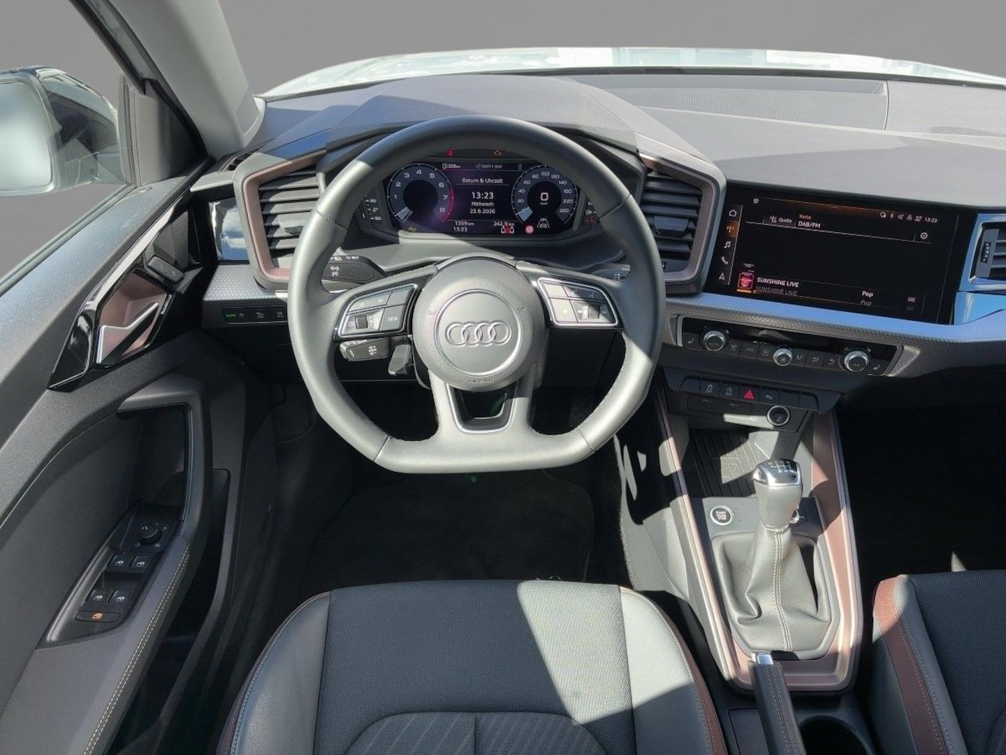 Bild über Audi A1 Sportback S line 30 TFSI Schaltgetriebe - für weitere Informationen kontaktieren Sie den Audi Partner
