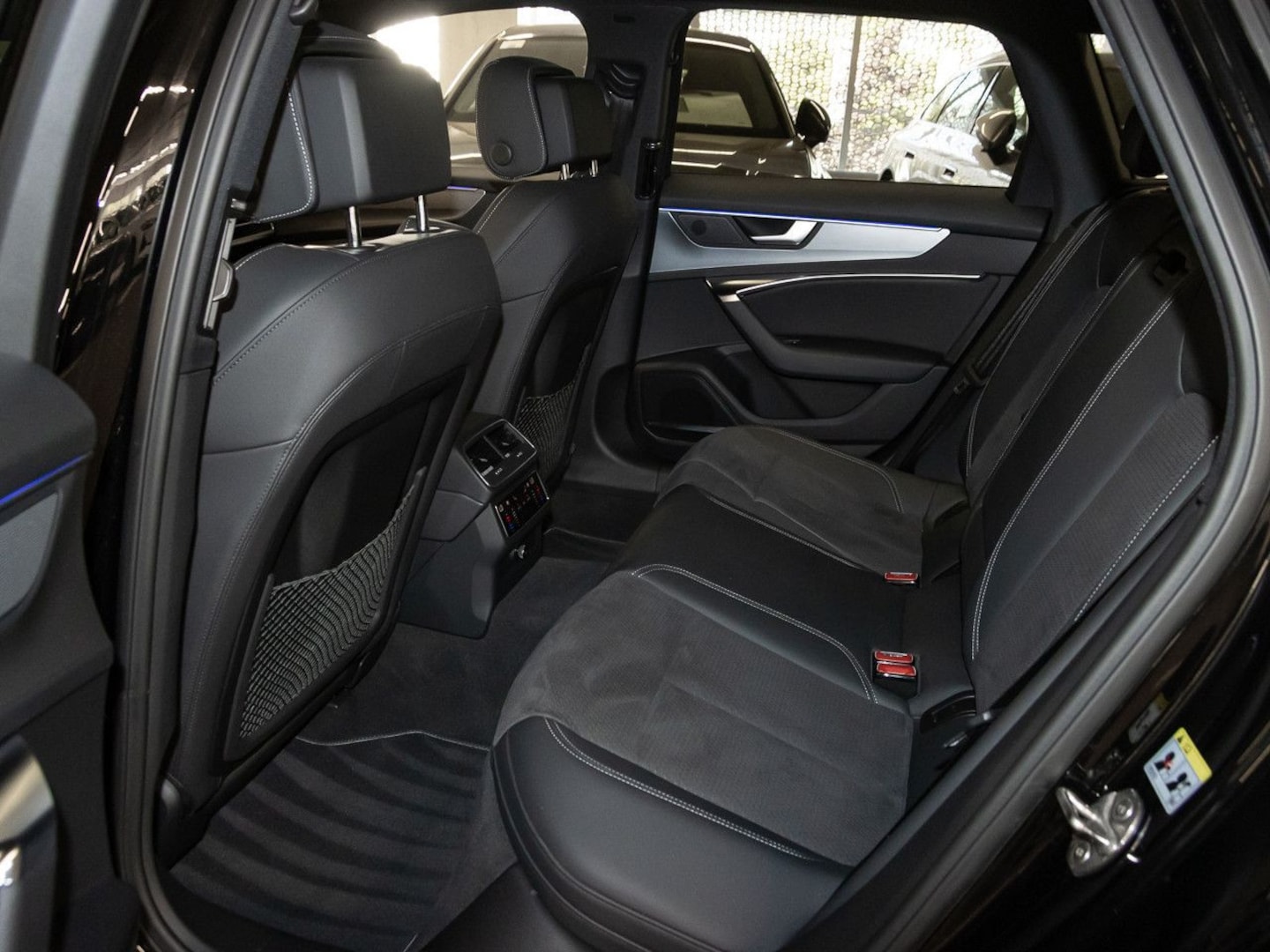 Bild über Audi S6 Avant TDI quattro tiptronic - für weitere Informationen kontaktieren Sie den Audi Partner