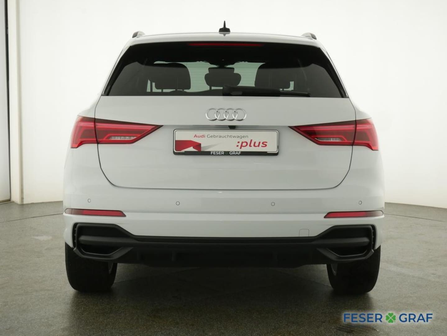 Bild über Audi Q3 S line 35 TFSI S tronic - für weitere Informationen kontaktieren Sie den Audi Partner