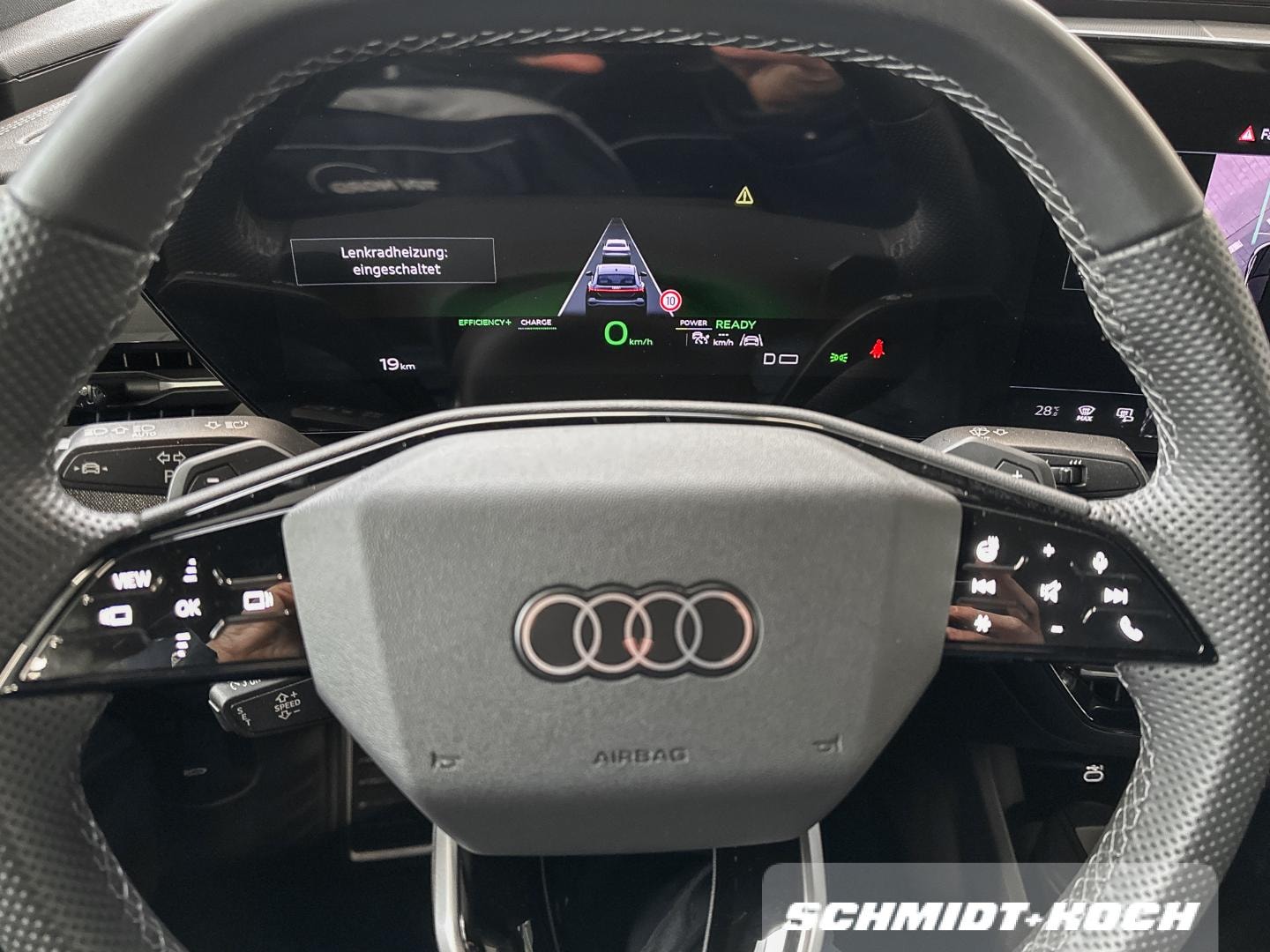 Bild über Audi Q6 Sportback e-tron e-tron performance - für weitere Informationen kontaktieren Sie den Audi Partner