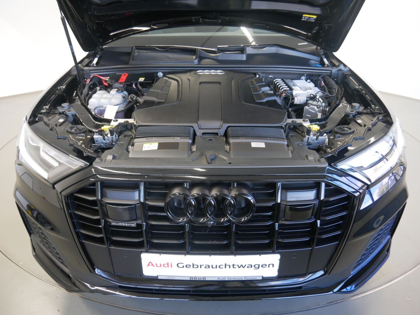 Bild über Audi Q7 competition plus 50 TDI quattro tiptronic - für weitere Informationen kontaktieren Sie den Audi Partner