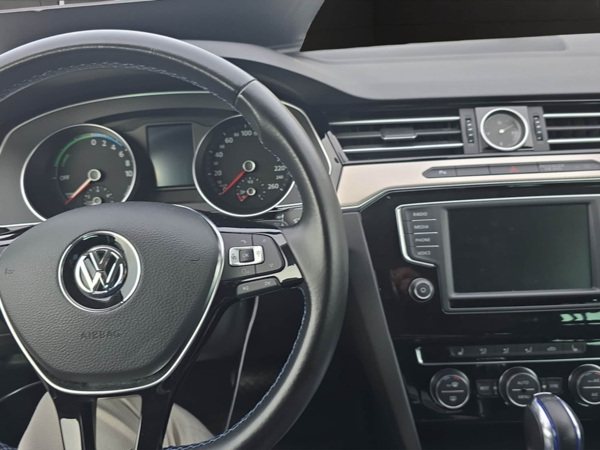 Volkswagen Passat Variant GTE