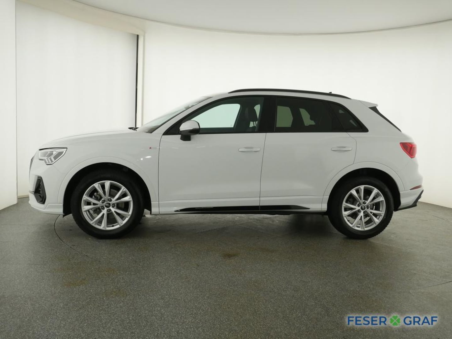 Bild über Audi Q3 S line 35 TFSI S tronic - für weitere Informationen kontaktieren Sie den Audi Partner