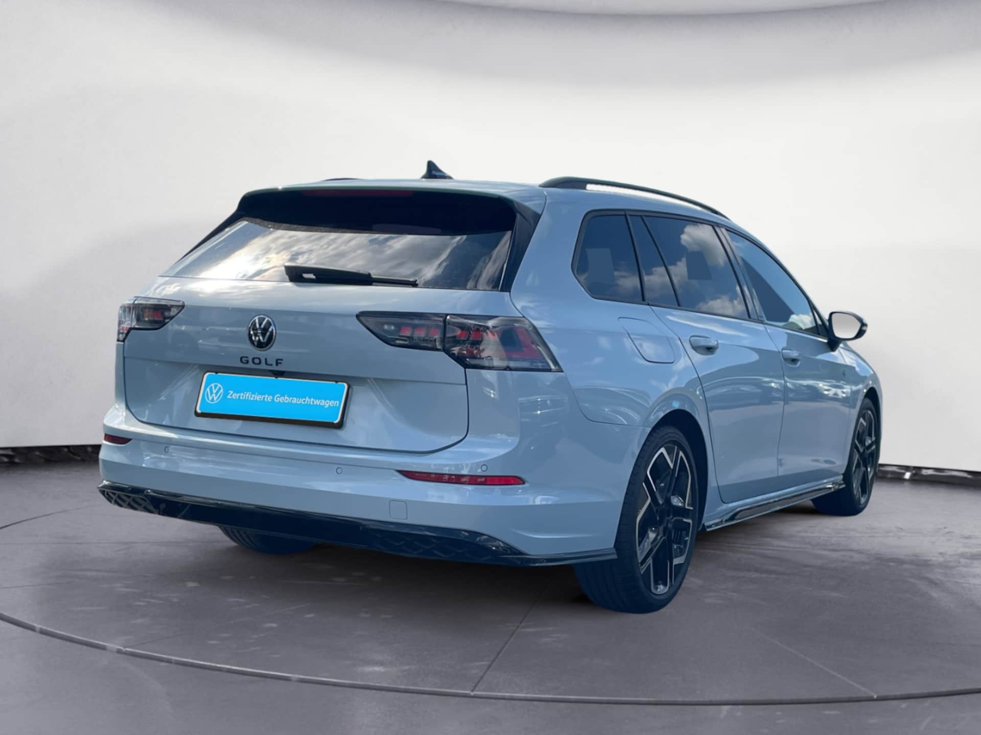 Volkswagen Golf Variant R-Line