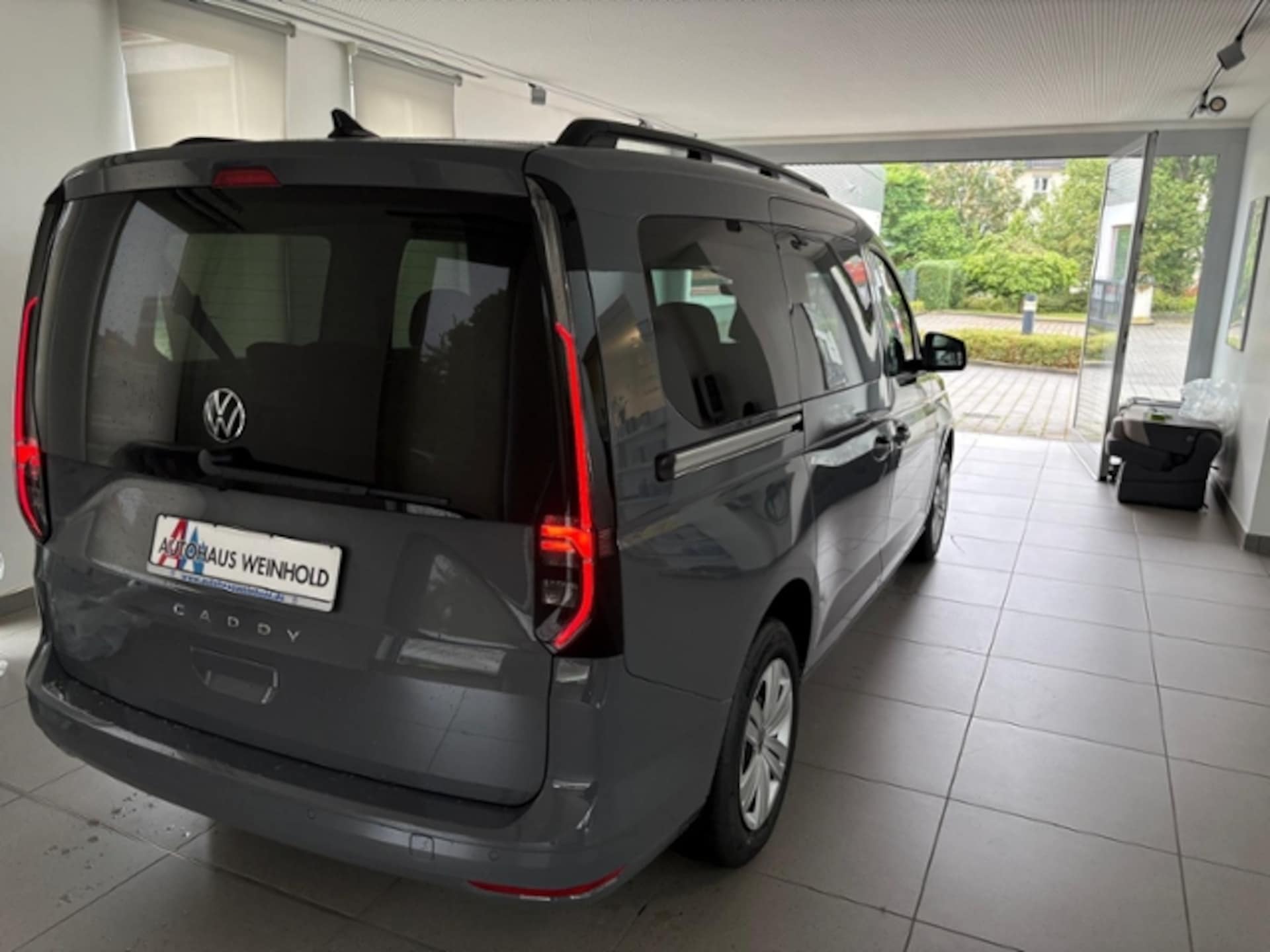 Volkswagen Caddy Maxi Basis-Modell