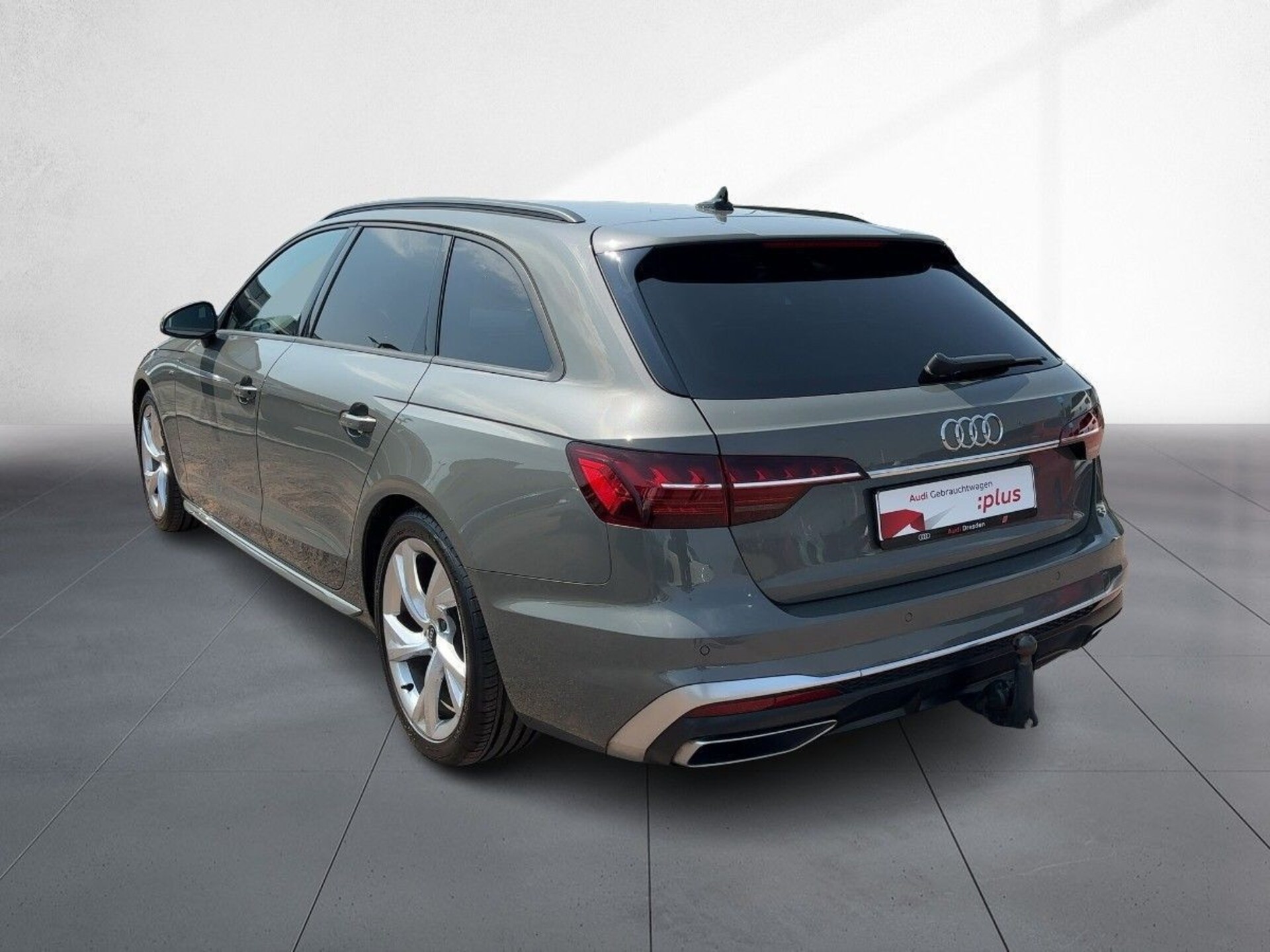Audi A4 Avant S line
