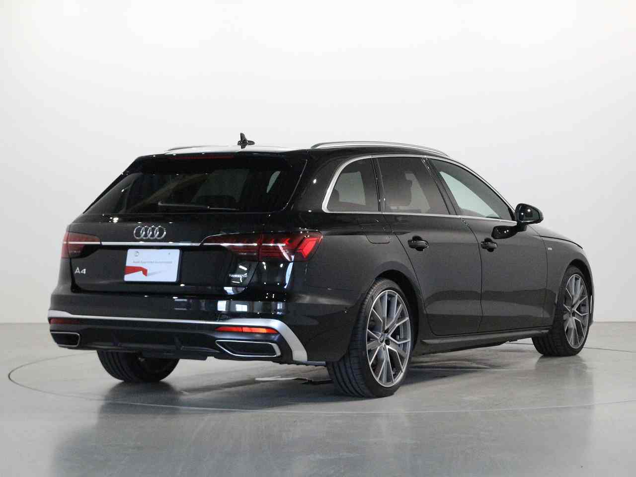 Image about Audi A4 Avant 40 TDI quattro S line