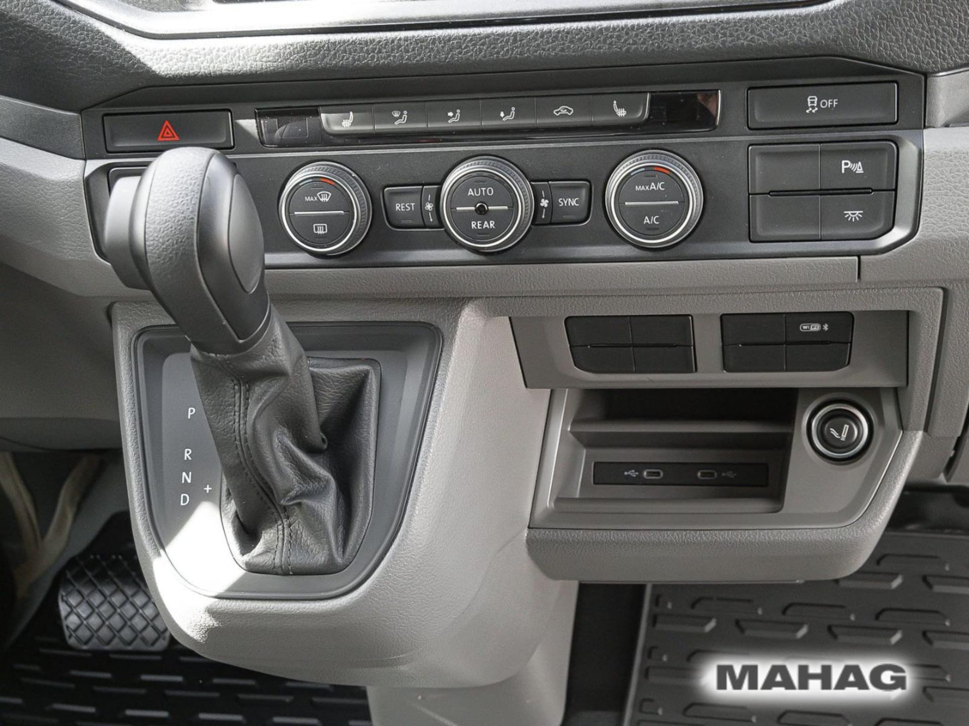 Volkswagen Crafter Kasten langer Radstand