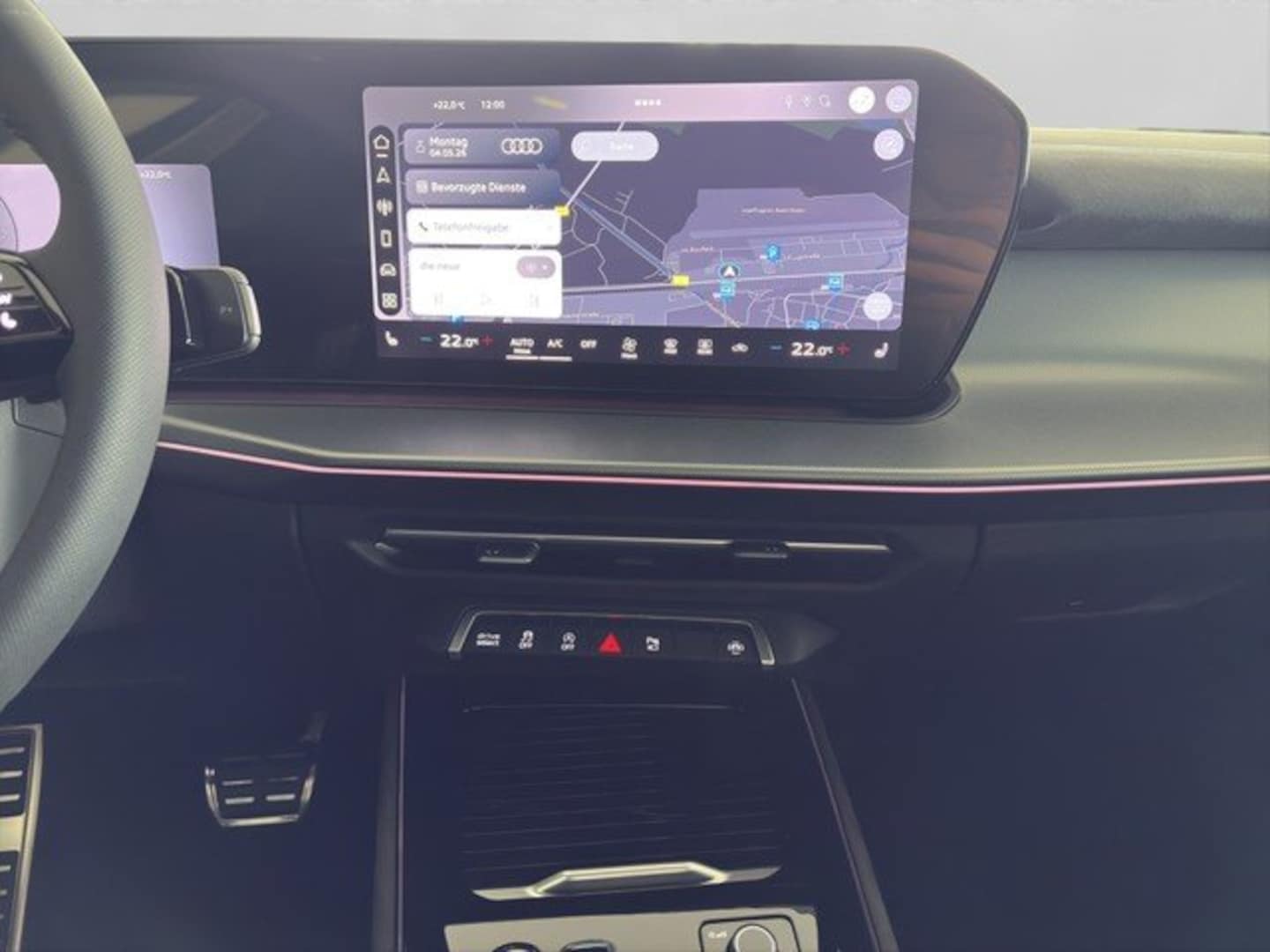 Bild über Audi Q3 SUV TFSI quattro 195 kW S tronic - für weitere Informationen kontaktieren Sie den Audi Partner