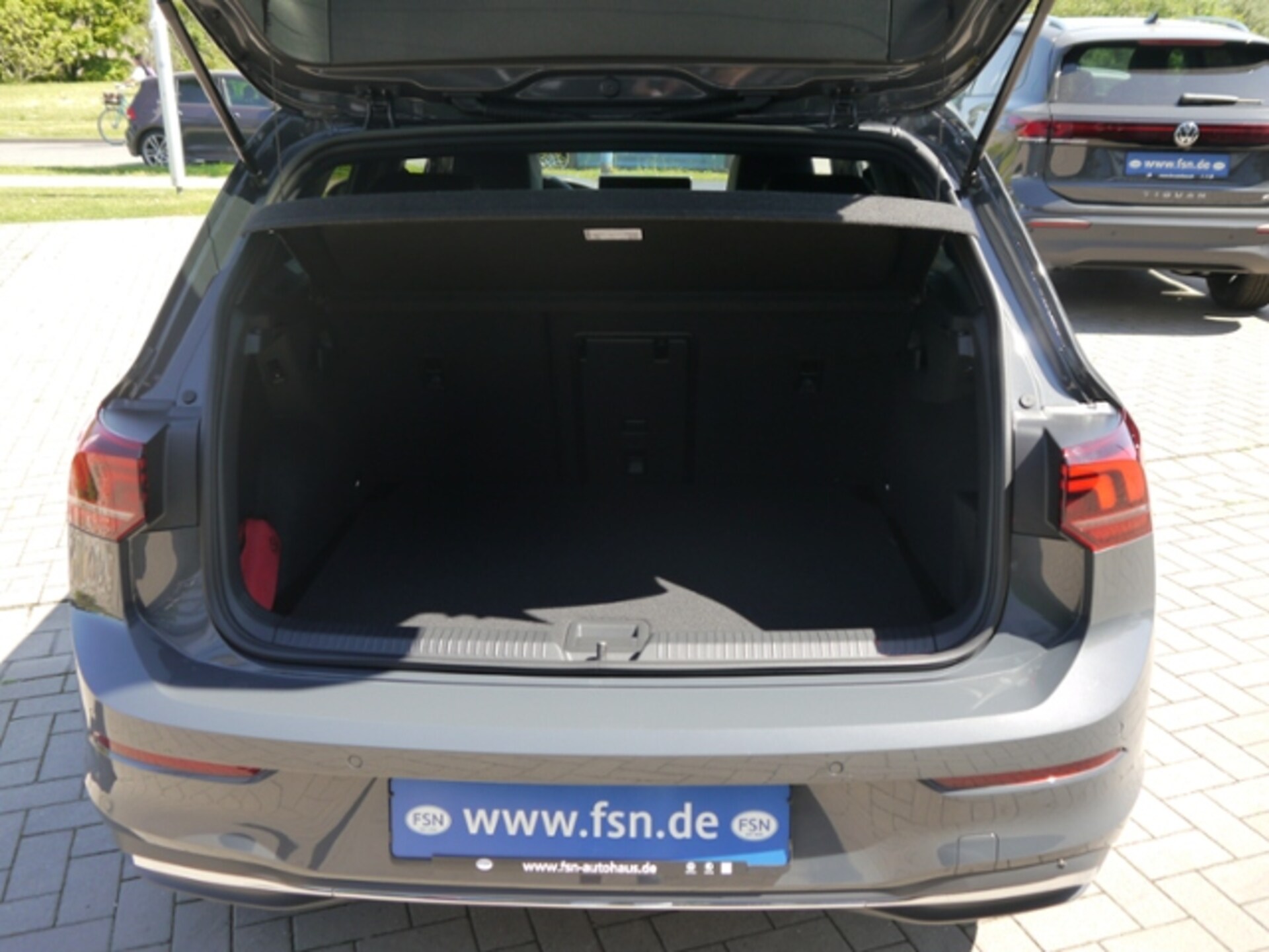 Volkswagen Golf Style