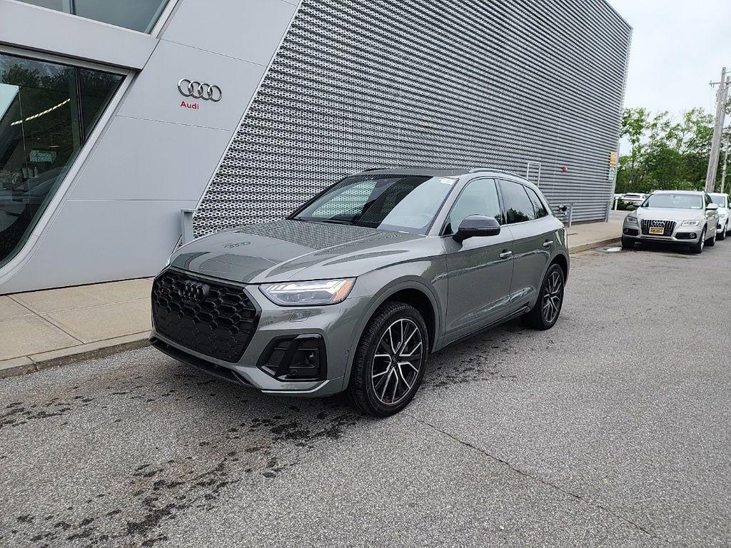 2023 Audi SQ5 Prestige's photo
