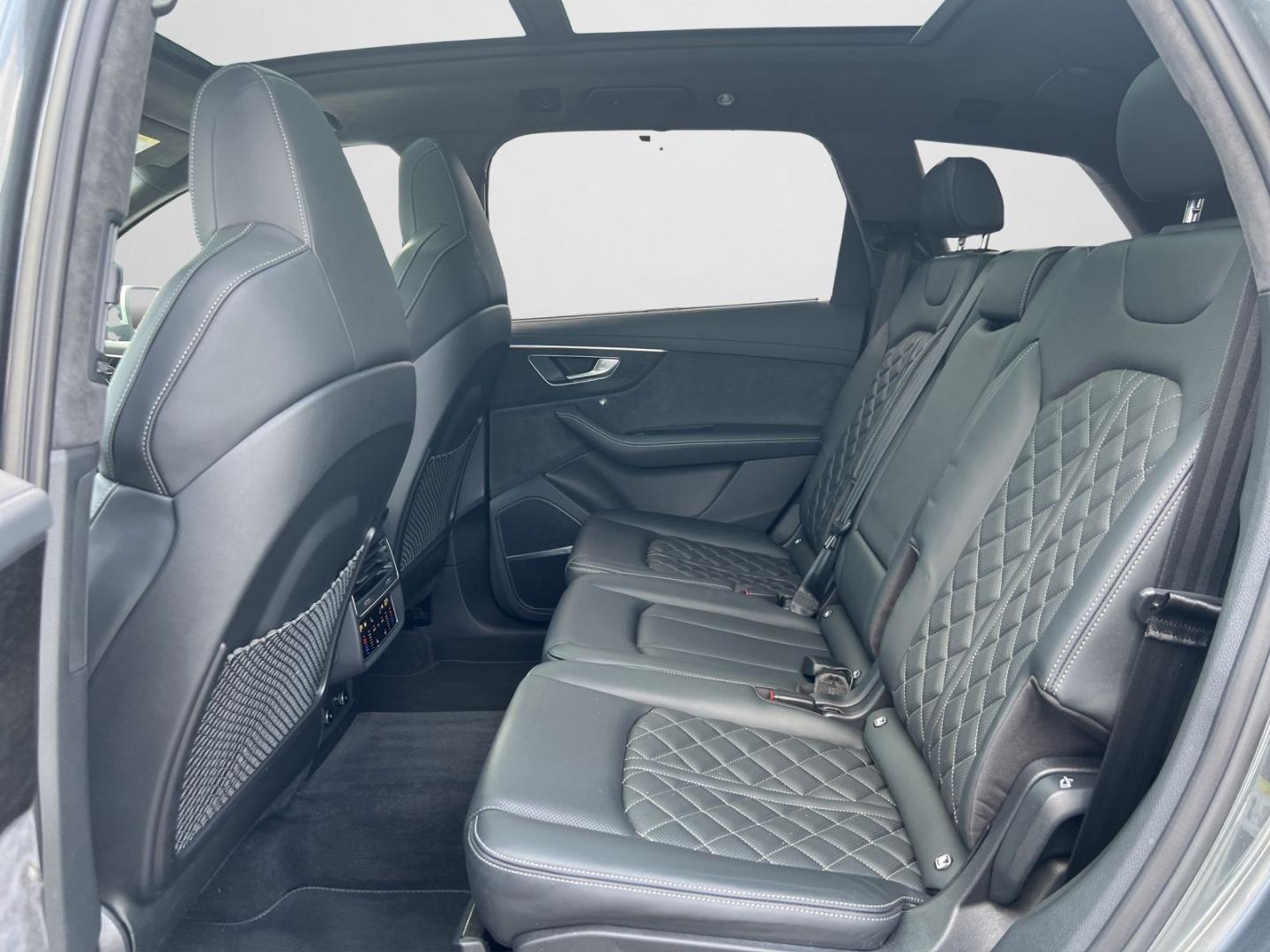 Image about Audi SQ7 TFSI quattro tiptronic