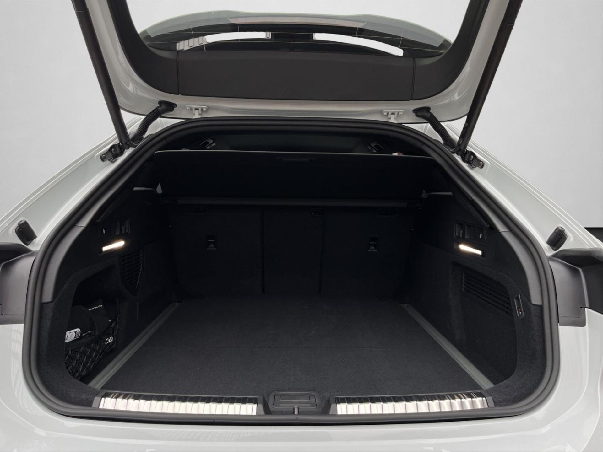 Audi A6 Avant edition one