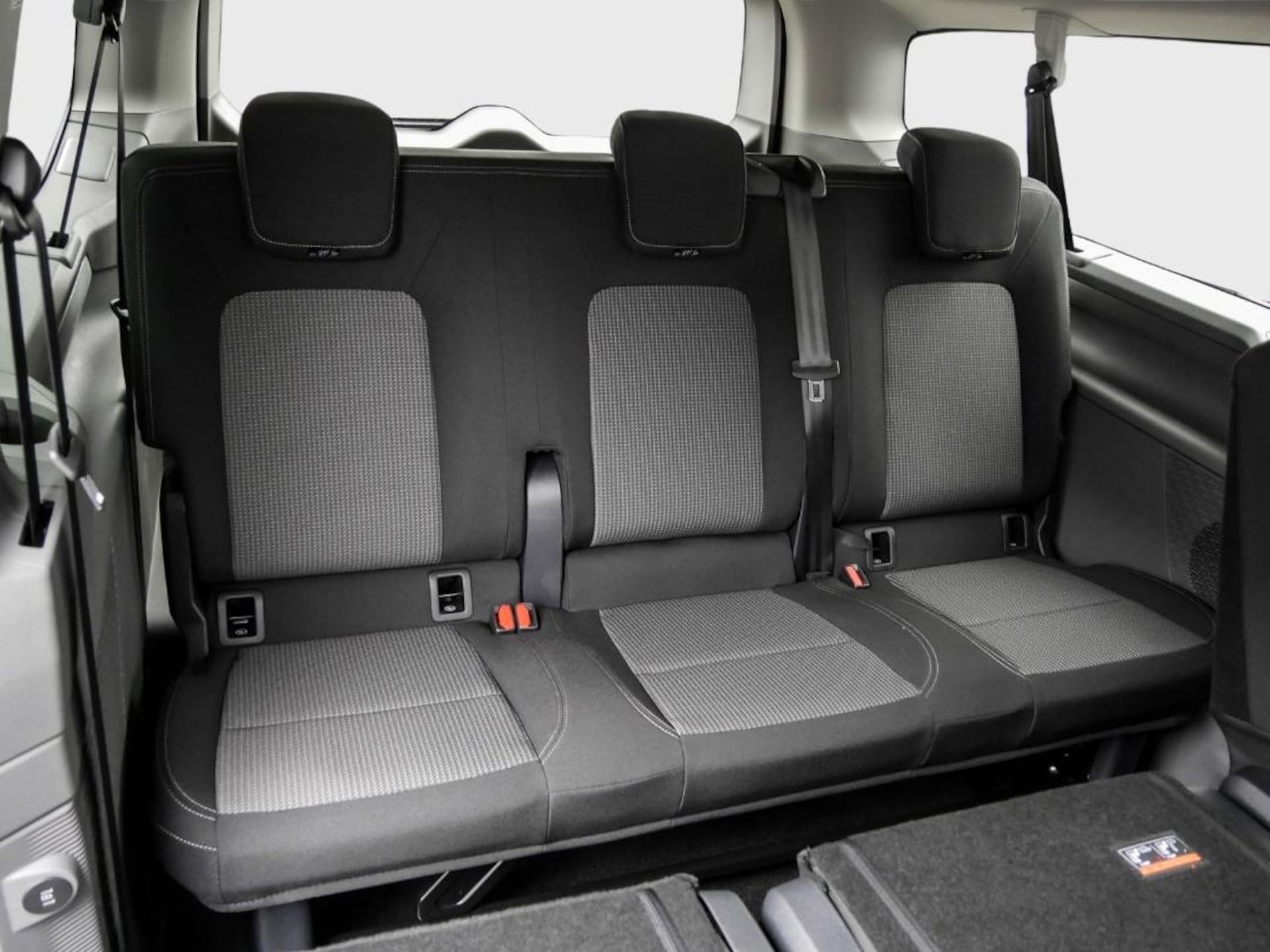 Volkswagen Caravelle langer Radstand Basis-Modell