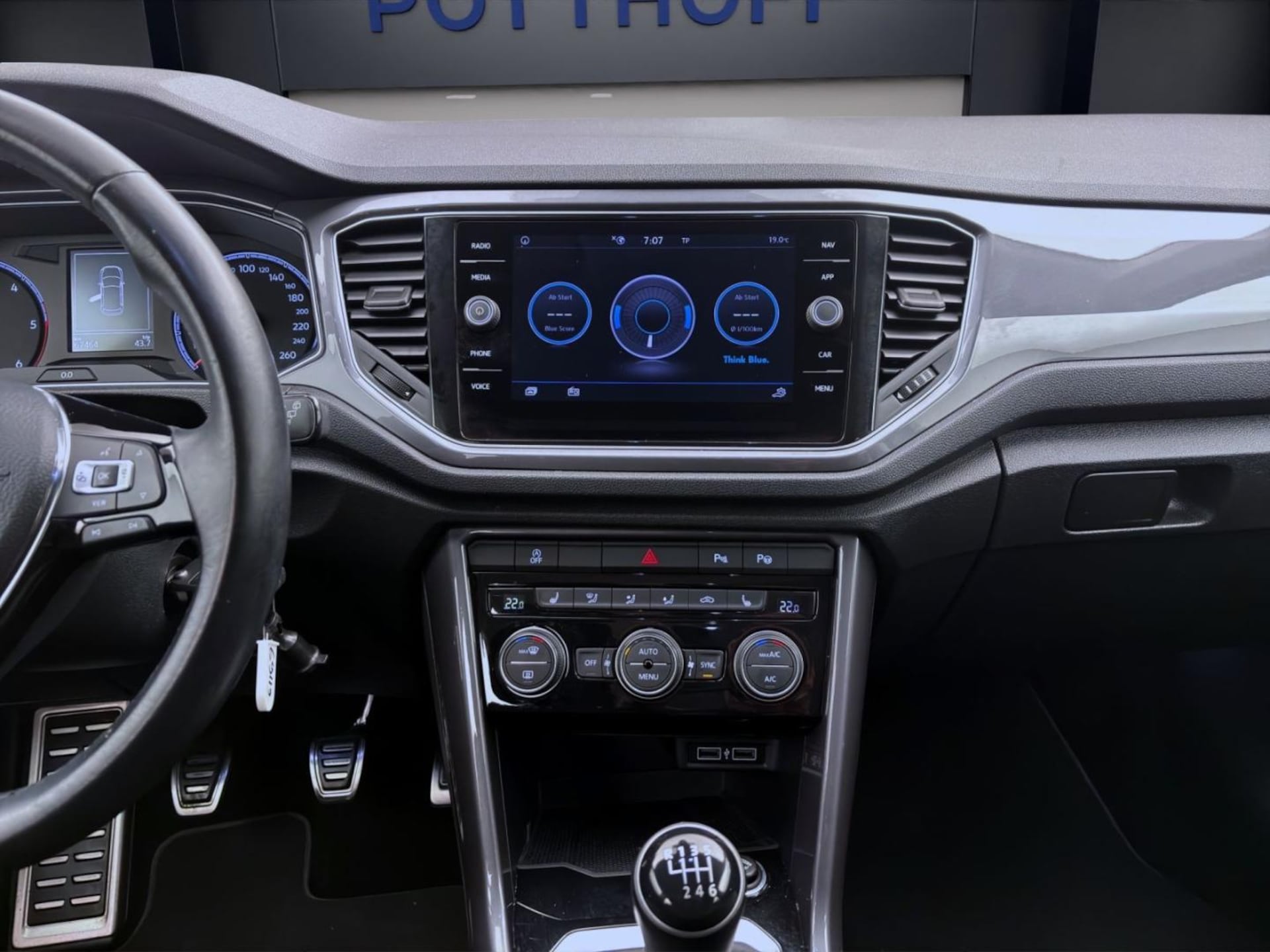 Volkswagen T-Roc IQ.DRIVE