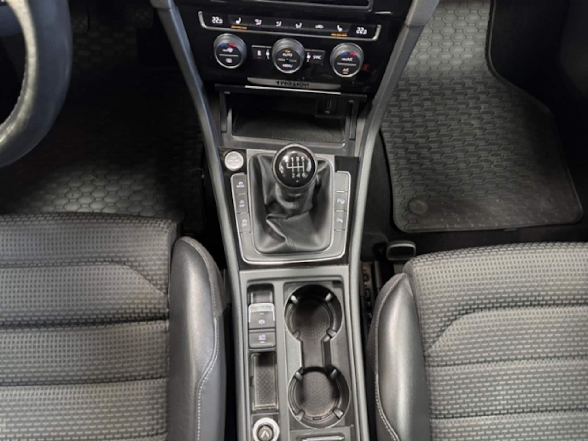Volkswagen Golf Highline
