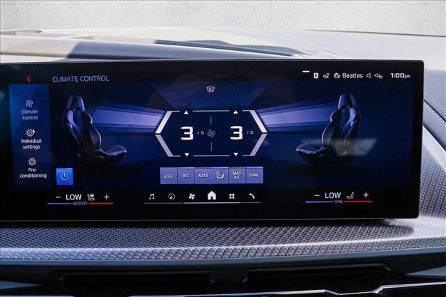 2026 BMW XM Base - Photo 17