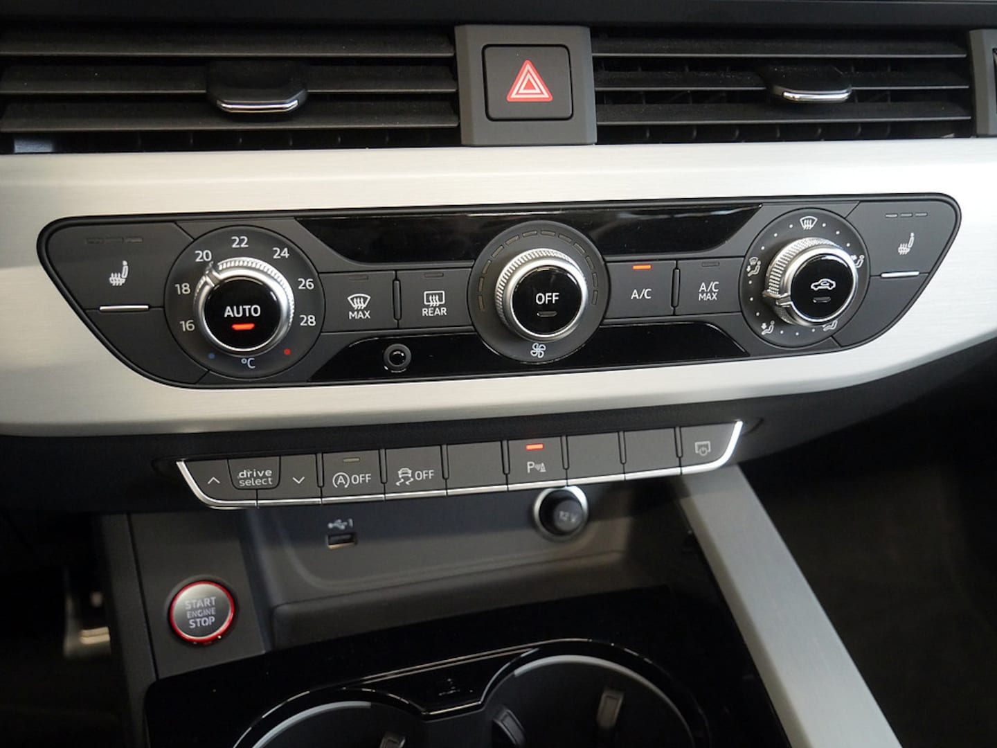 Bild über Audi S5 Cabriolet TFSI quattro tiptronic - für weitere Informationen kontaktieren Sie den Audi Partner