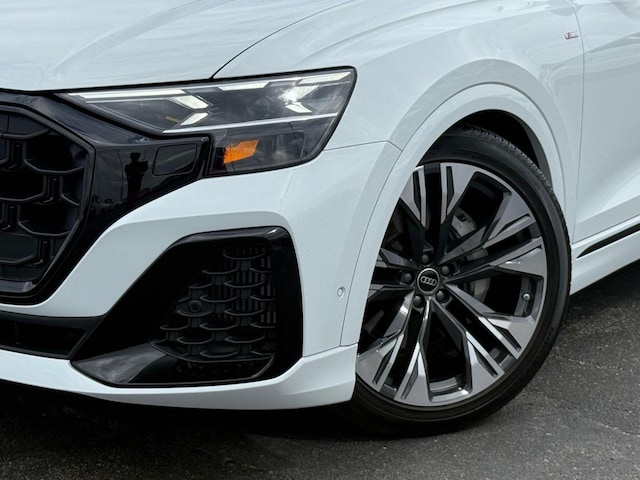 2025 Audi Q8