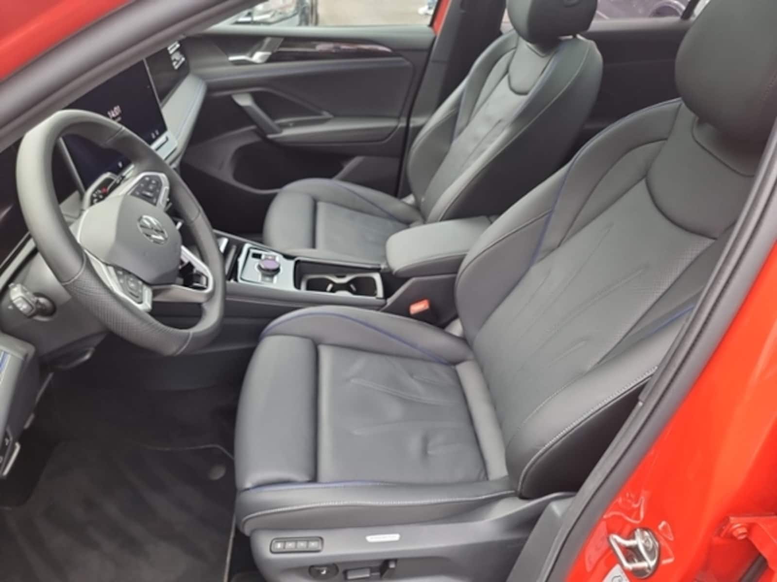 Volkswagen Tiguan – Bild 12