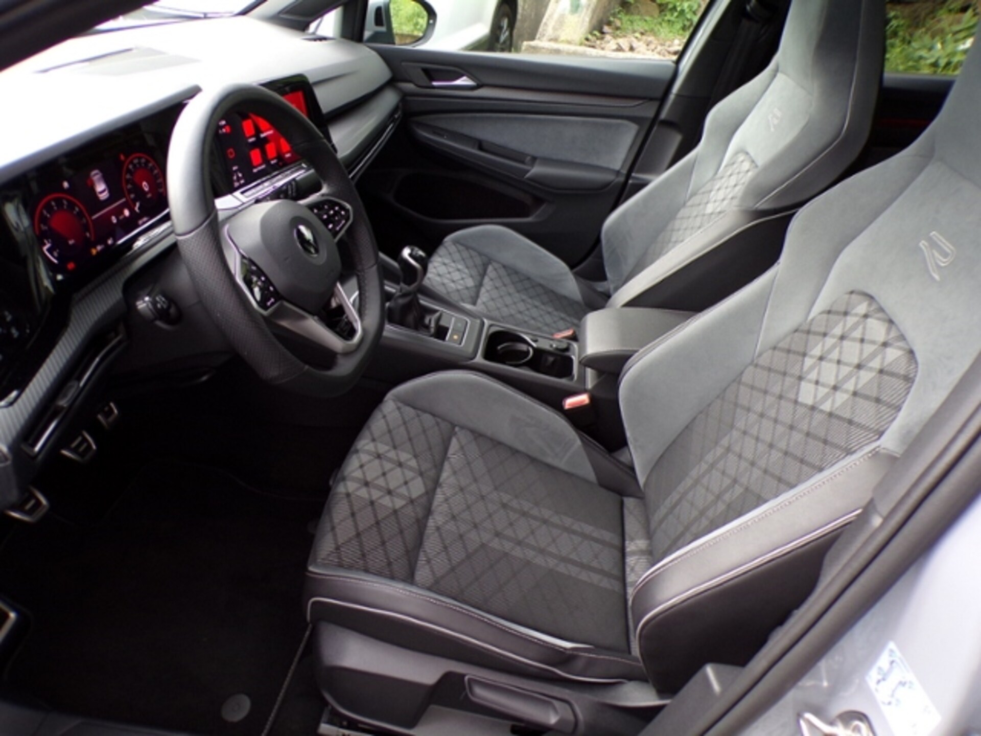 Volkswagen Golf R-Line