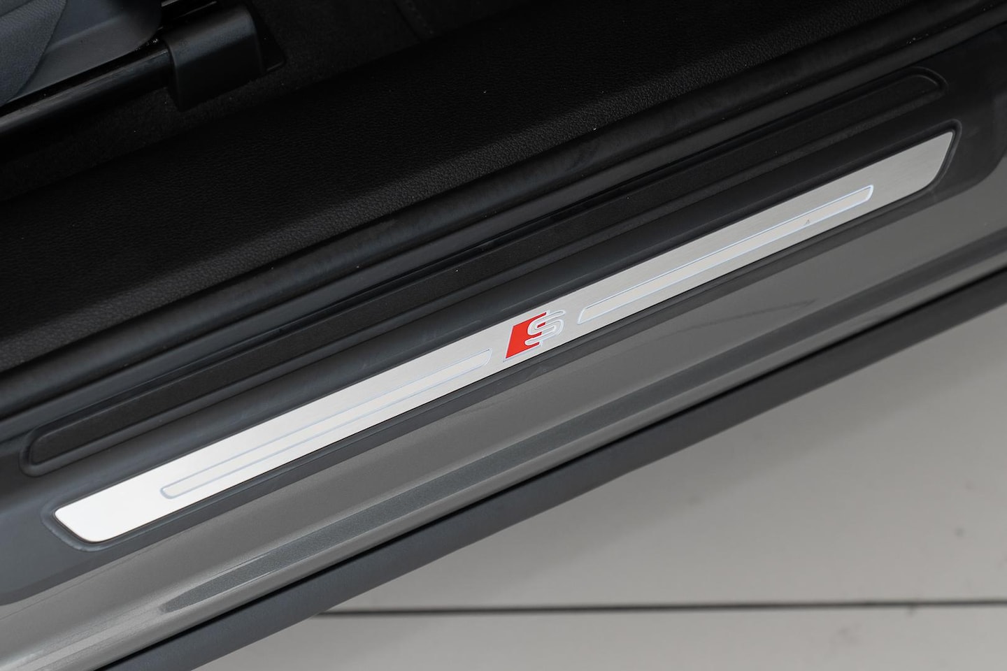 Image about Audi Q5 TFSI e S line 55 TFSI e quattro S tronic