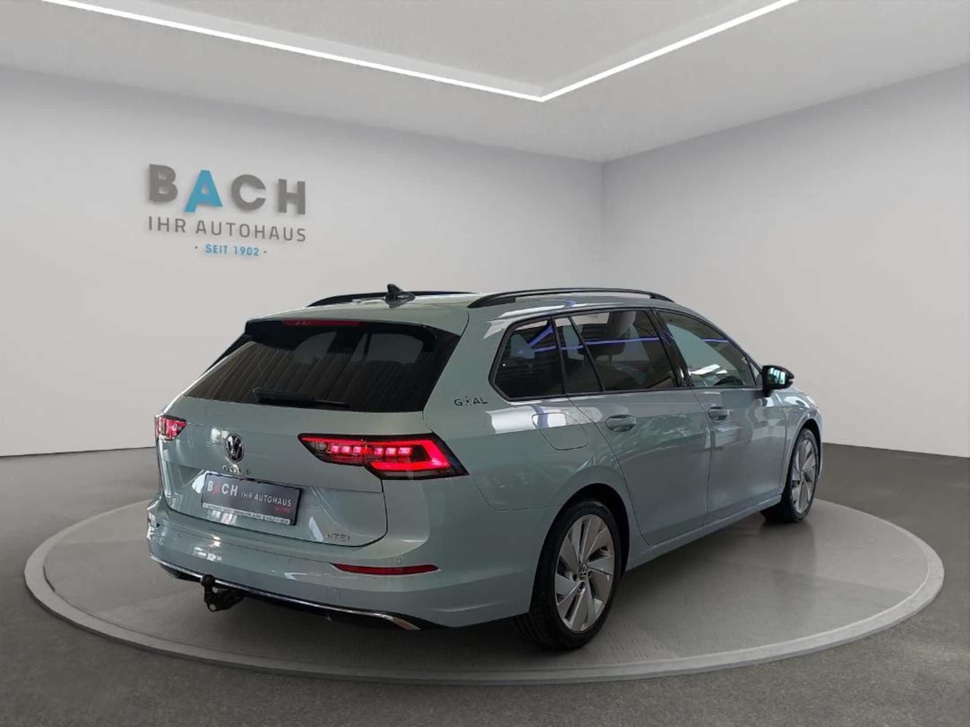 Volkswagen Golf Variant Life