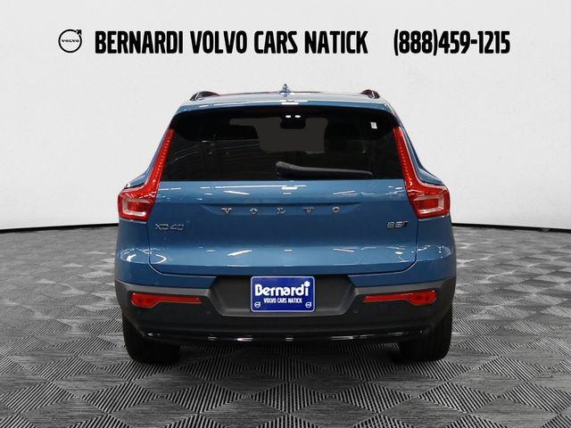 2024 Volvo XC40
