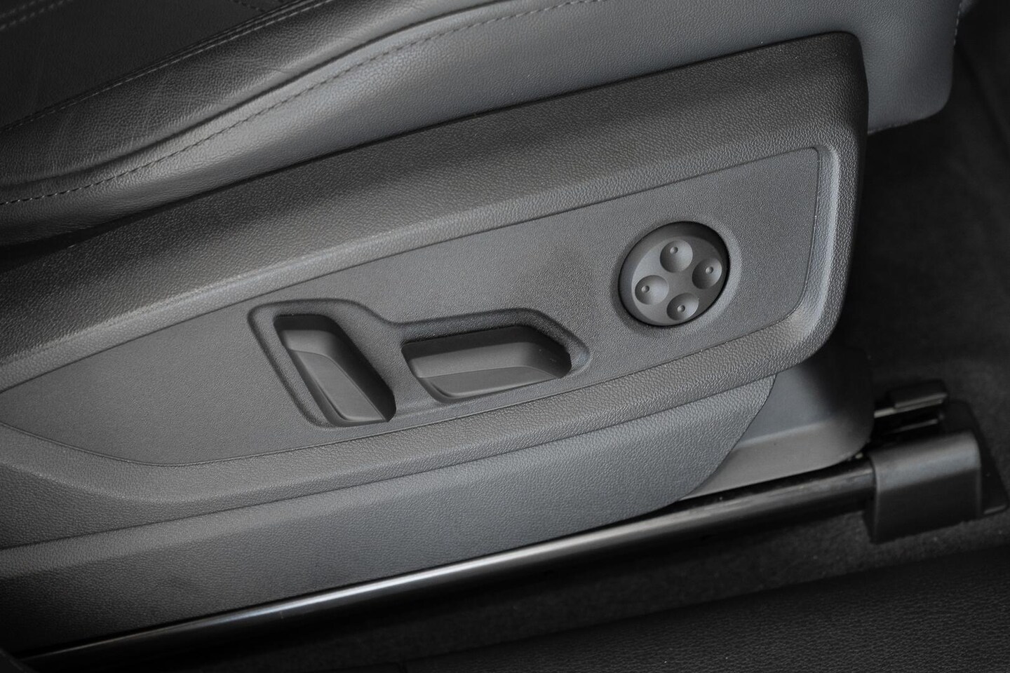 Image about Audi Q5 TFSI e S line 55 TFSI e quattro S tronic