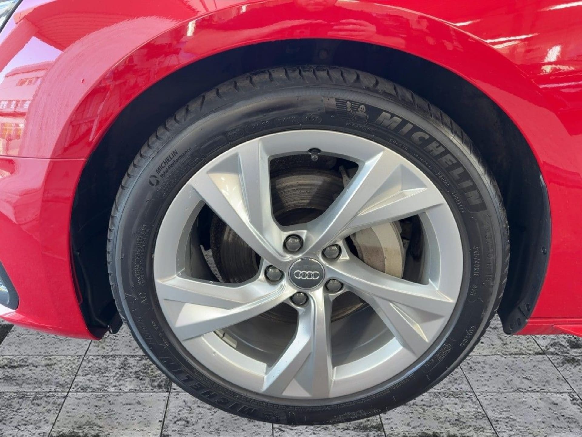 Audi A4 Avant S line