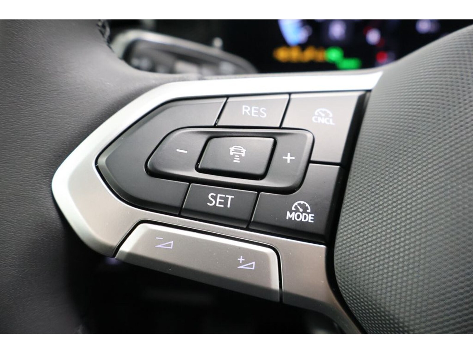 Volkswagen Tiguan – Bild 17
