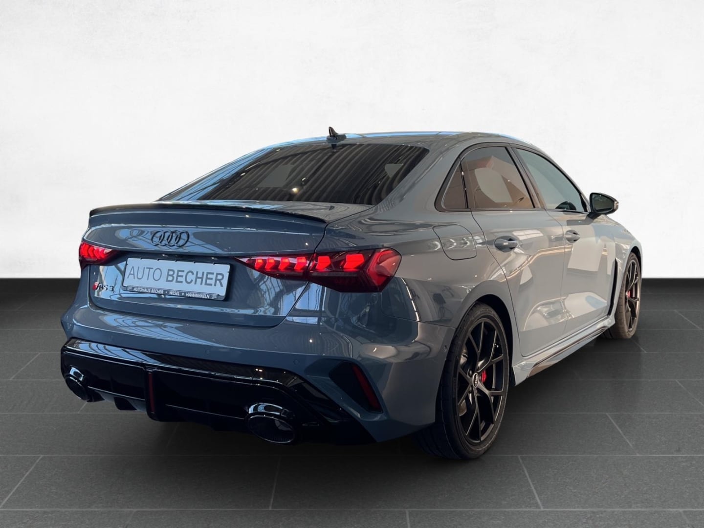 Image about Audi RS 3 Limousine TFSI quattro S tronic