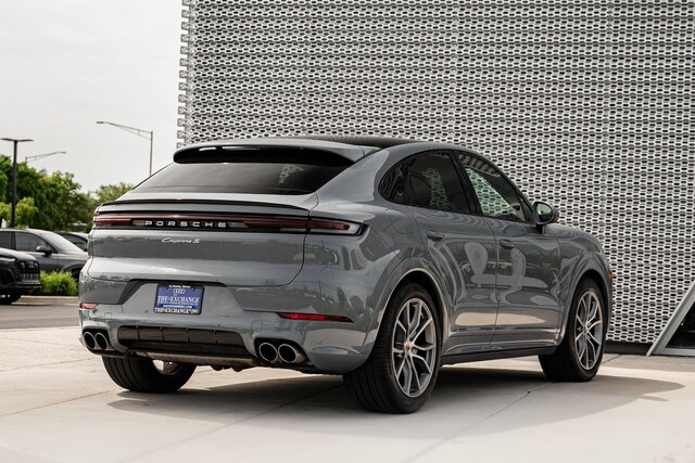 2025 Porsche Cayenne Hybrid