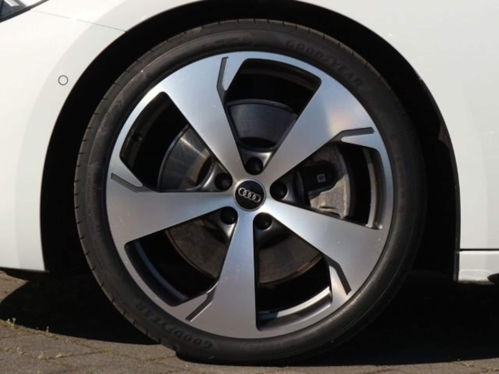 Audi A5 Limousine e-hybrid edition one