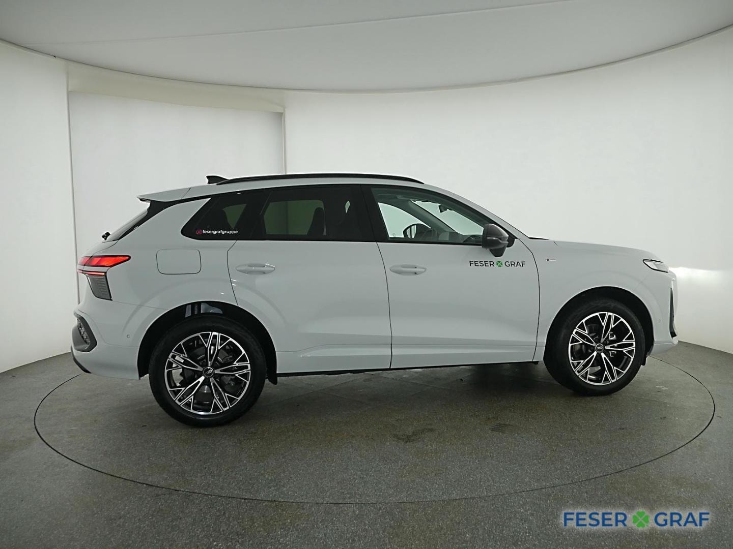 Bild über Audi Q3 SUV TFSI 110 kW S tronic - für weitere Informationen kontaktieren Sie den Audi Partner