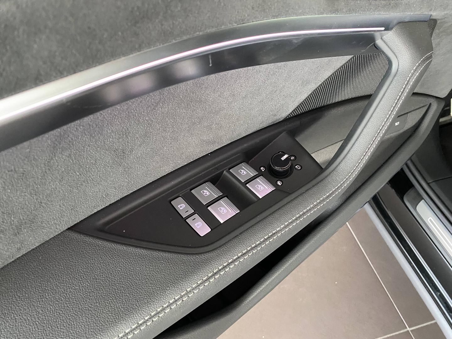 Image about Audi SQ8 Sportback e-tron SQ8 Sportback e-tron 370,00 kW