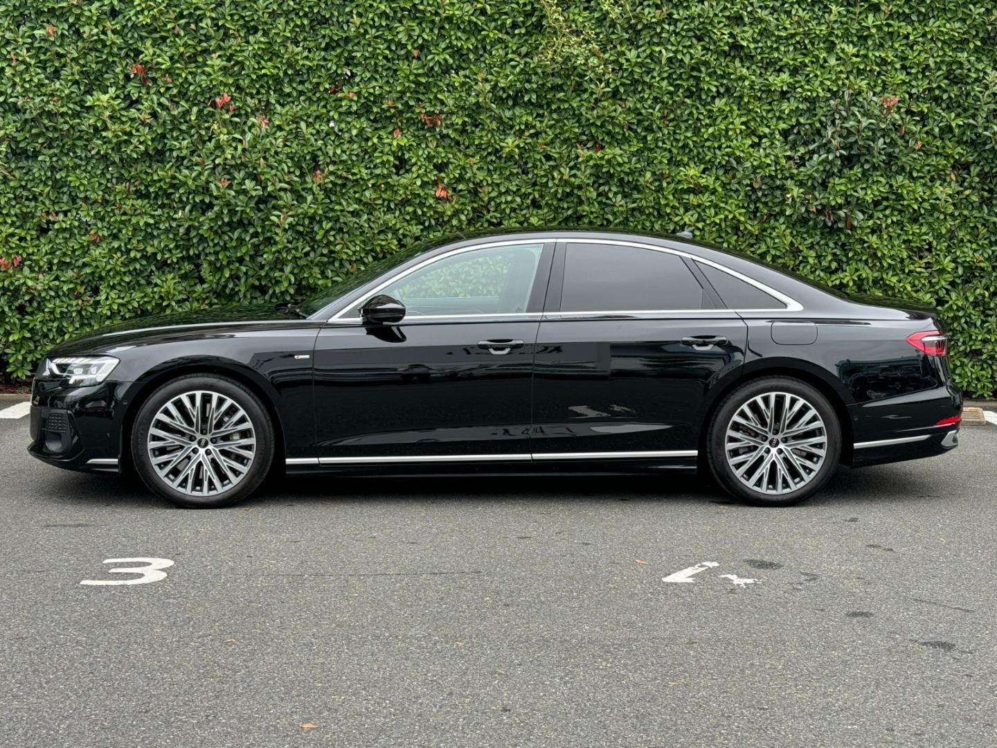 Audi A8 TFSI e