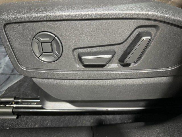 2025 Audi Q5 Premium - Photo 29