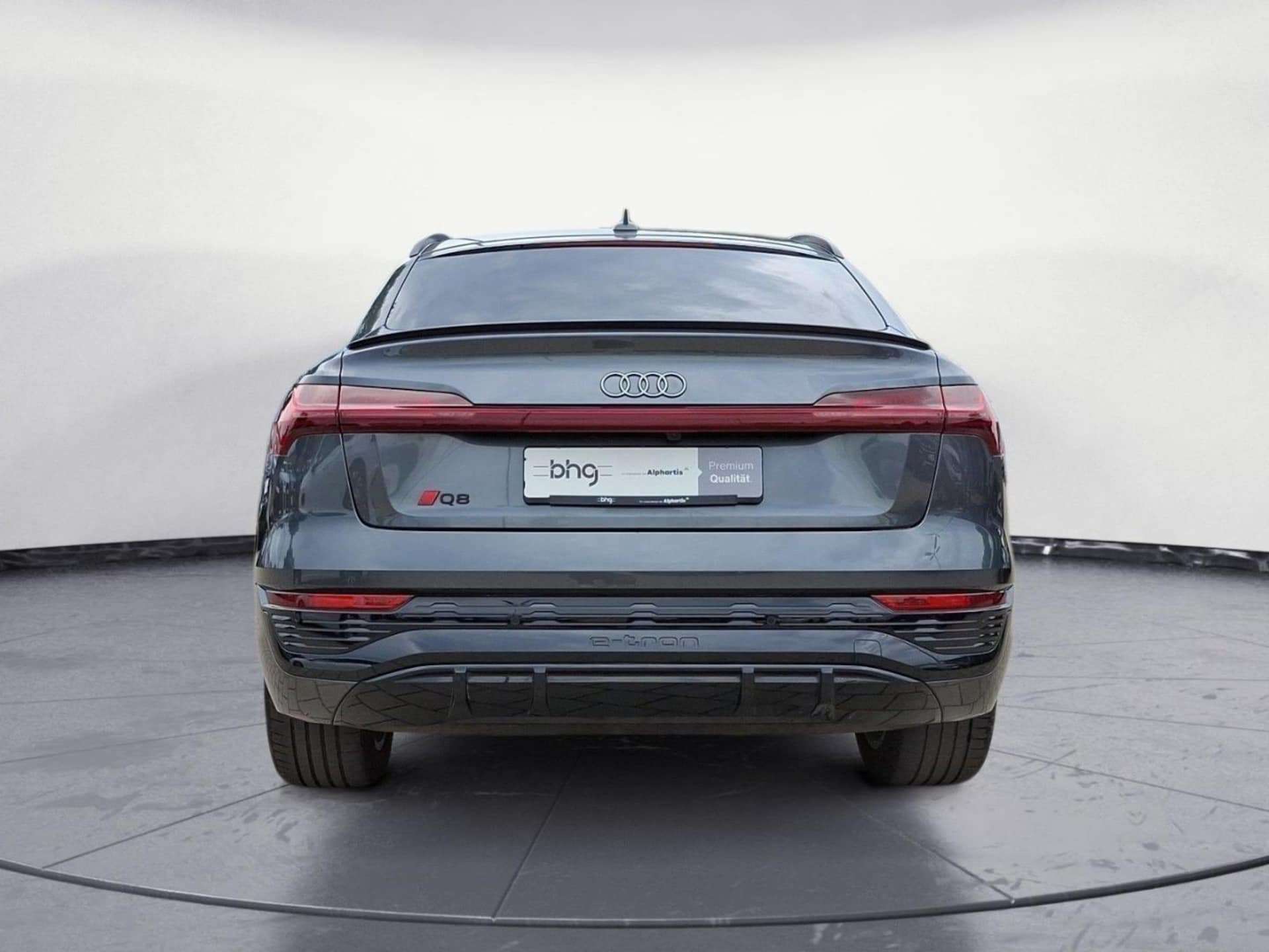 Audi Q8 Sportback e-tron S line