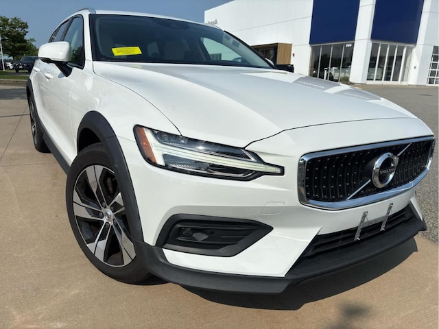 2021 Volvo V60 Cross Country