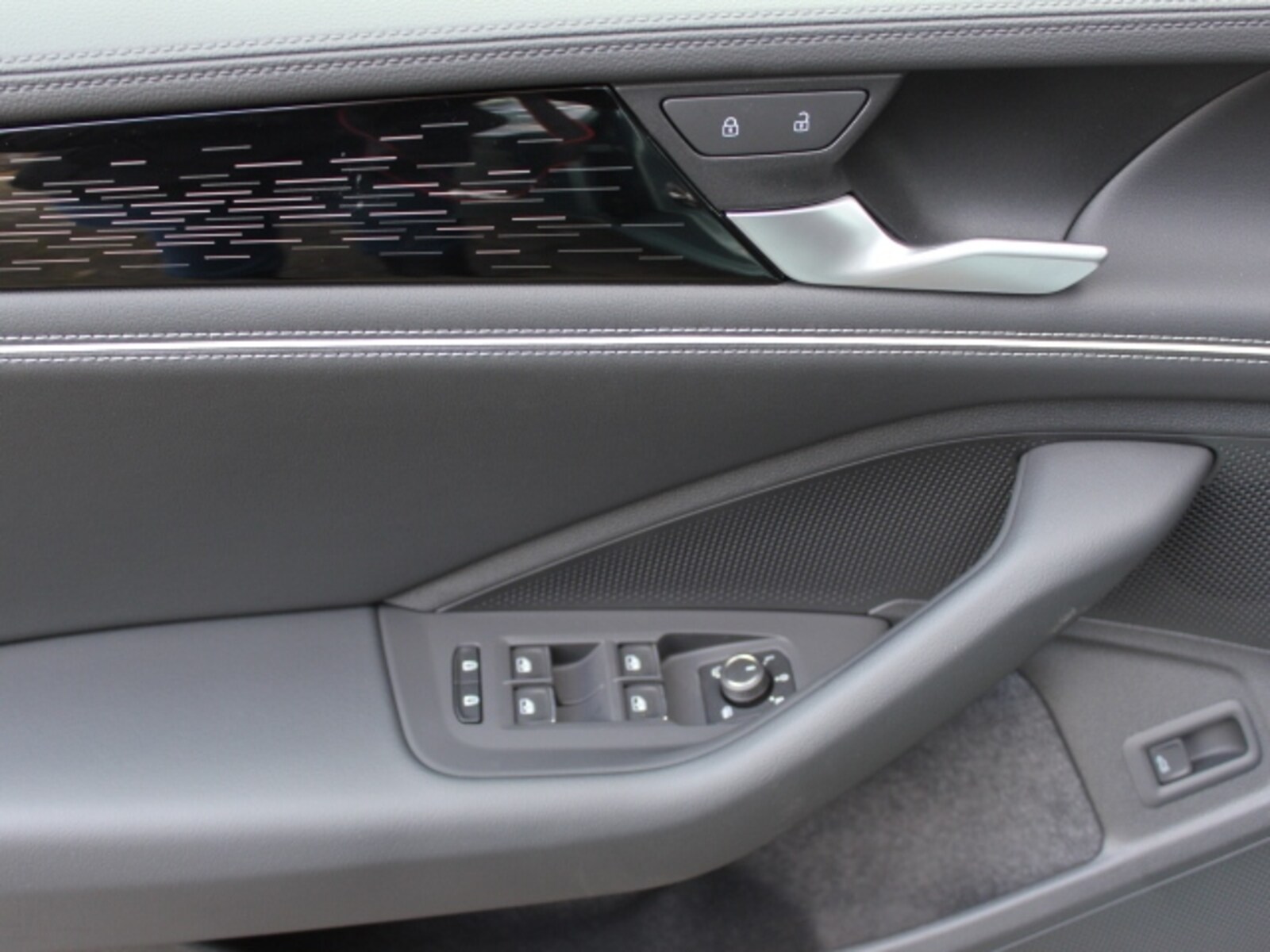Volkswagen Passat – Bild 8