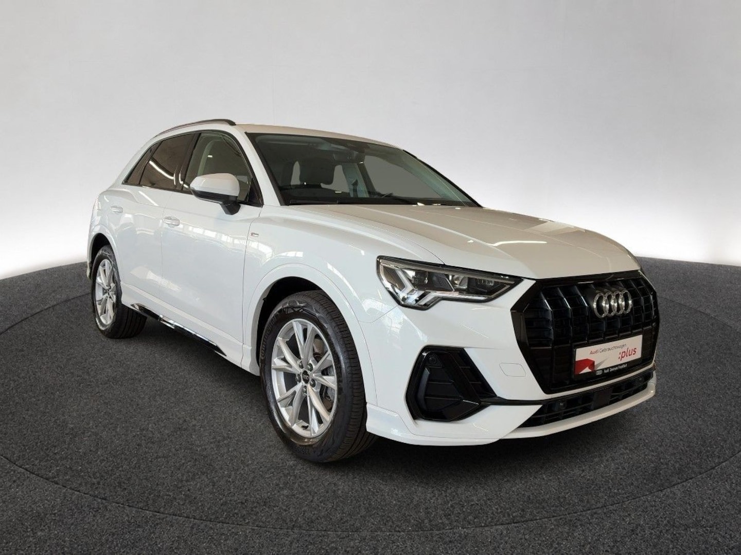 Bild über Audi Q3 S line 35 TFSI S tronic - für weitere Informationen kontaktieren Sie den Audi Partner
