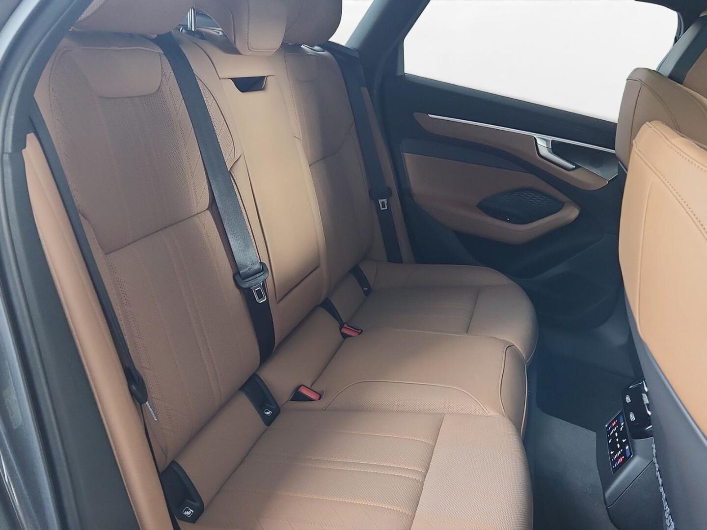 Bild über Audi A6 Avant edition one TDI quattro 220 kW S tronic - für weitere Informationen kontaktieren Sie den Audi Partner