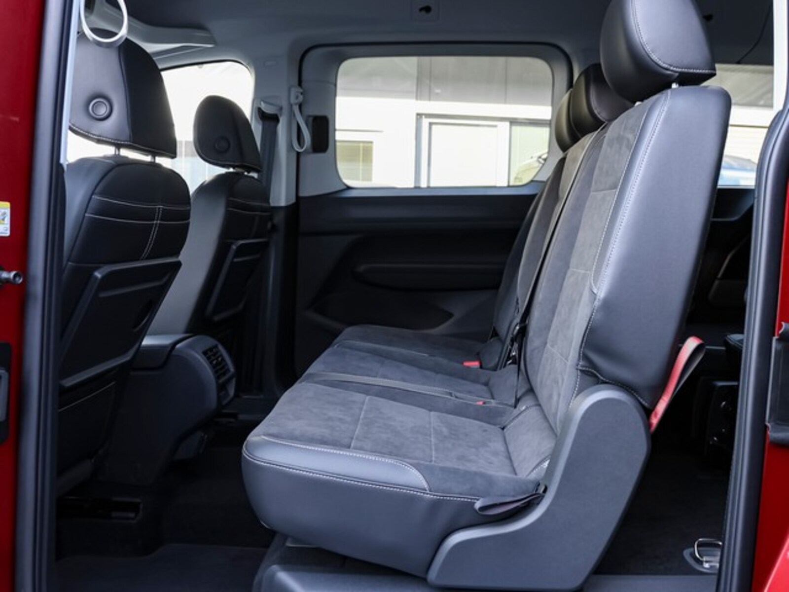 Volkswagen Caddy Maxi Kombi – Bild 9