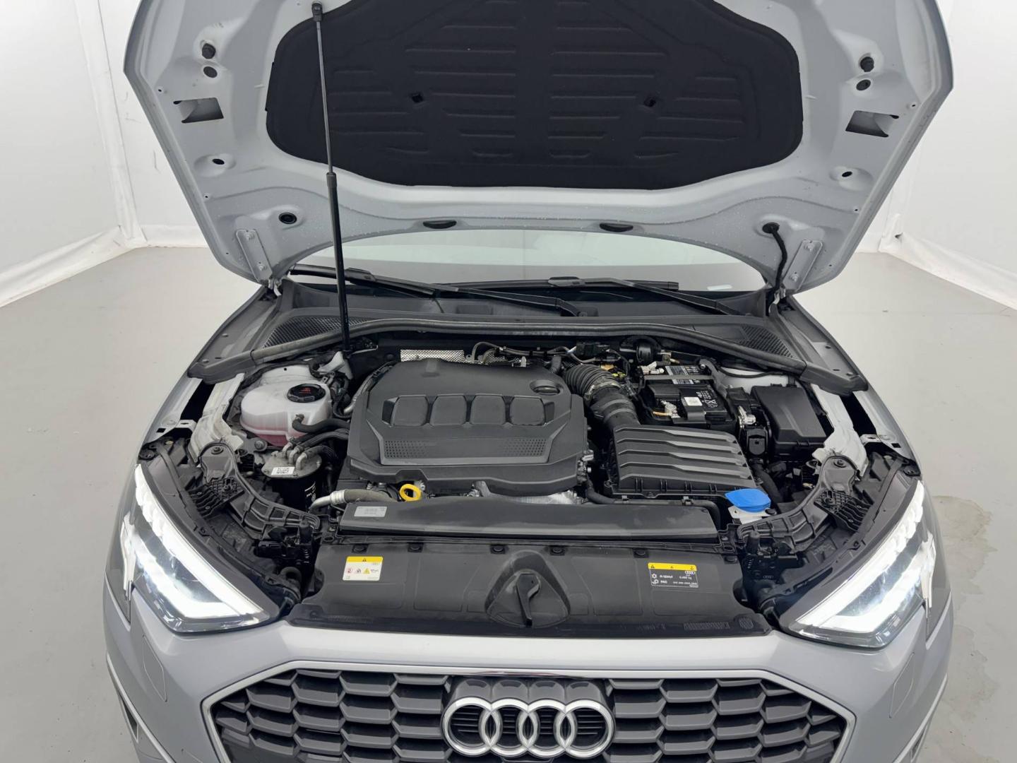 Image about Audi A3 Sportback Design Luxe 35 TDI 110 kW (150 ch) S tronic