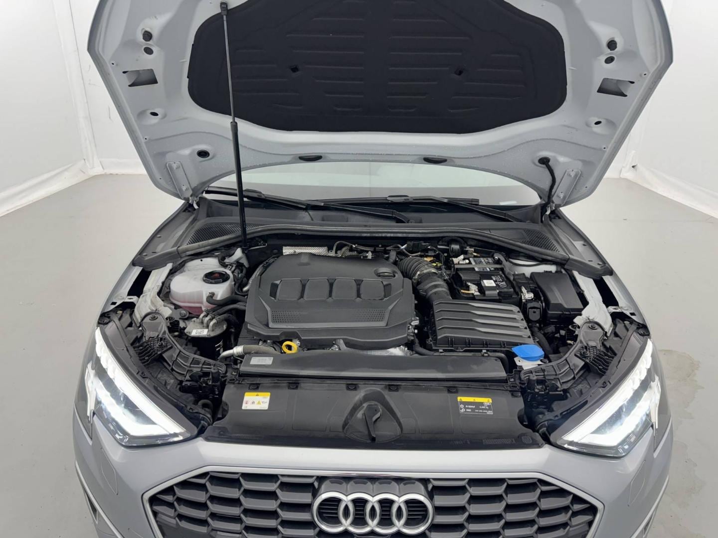 Image about Audi A3 Sportback Design Luxe 35 TDI 110 kW (150 ch) S tronic